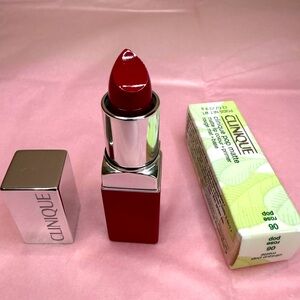 New in Box Clinique Pop Matte Lip Colour + Primer Lipstick in “Rose Pop”